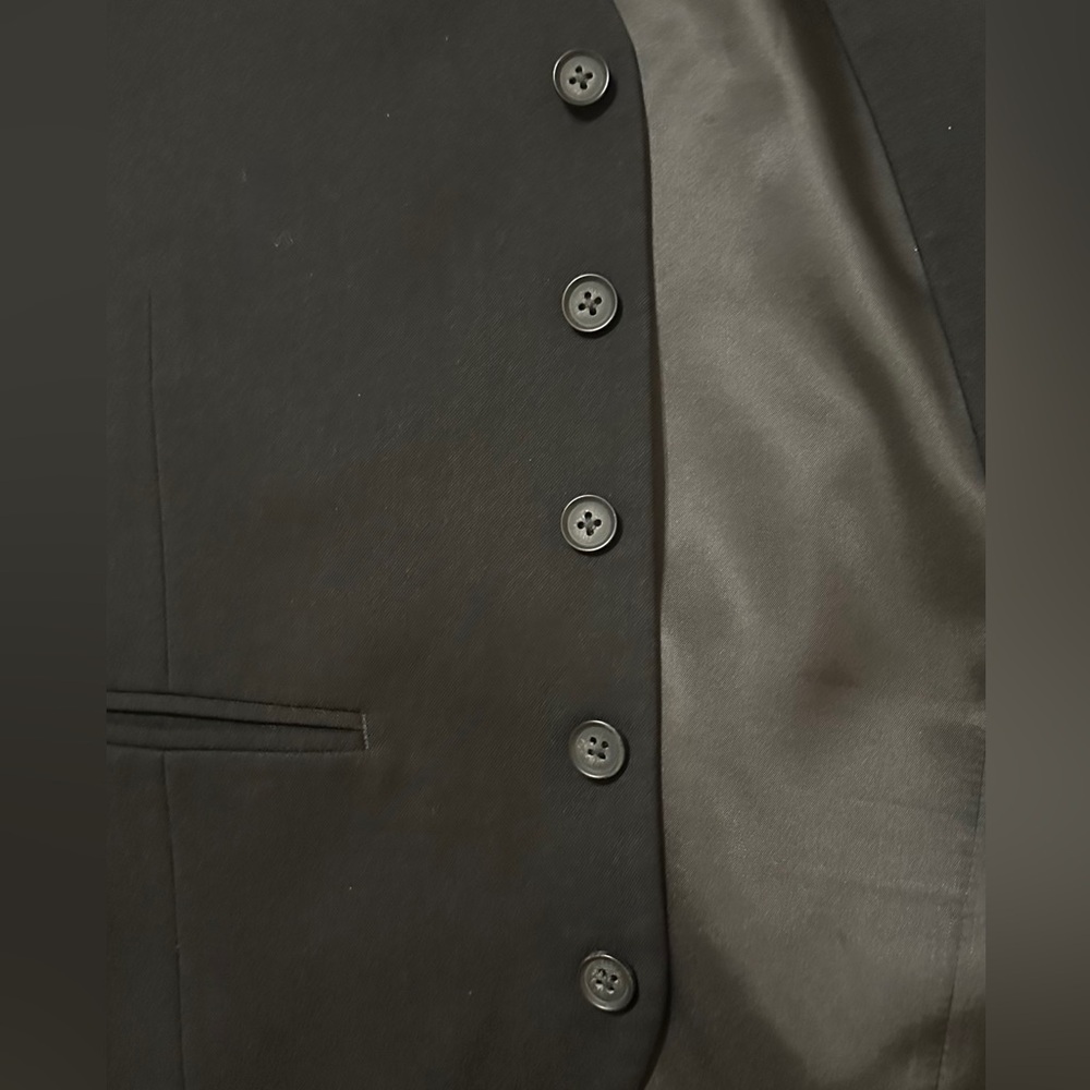 Classic Black Vest - Medium - Picture 3 of 7